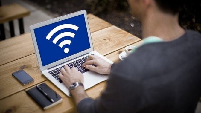 Evinizin Wi-Fi şifresini isteyen komşunuza cevabınız ne olur?