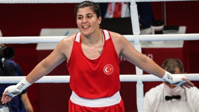 Busenaz Sürmeneli finalde! #Tokyo2020'de iki kadın boksörümüz de finalde, altın madalya ile yurda dönebilirler mi?