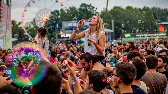 Katılmayı çok istediğiniz bir festival var mı?