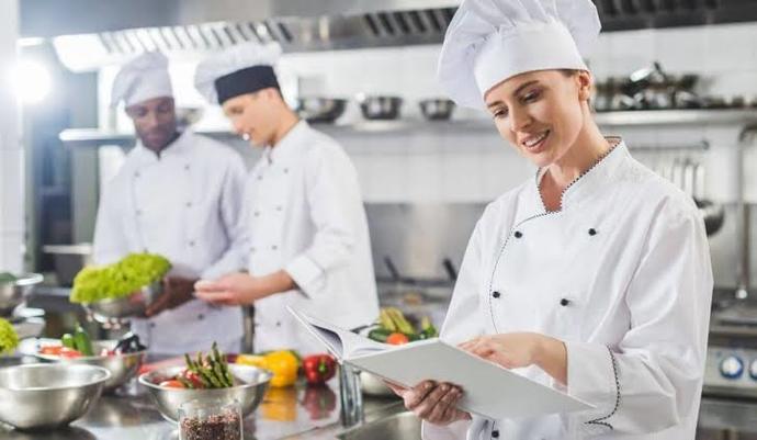 Gastronomi bölümü mü yoksa beslenme ve diyetetik (diyetistenlik) bölümü mü?