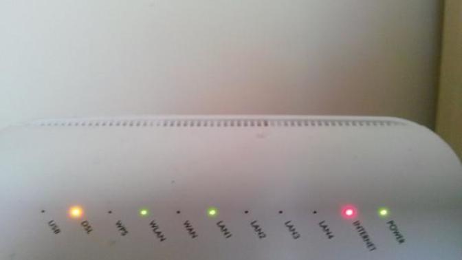 Modemimin internet yazan yeri kirmizi yaniyor ne yapmalıyım?