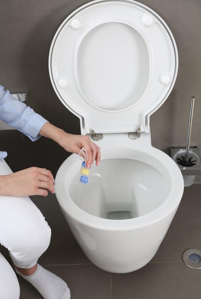 Klozete koku giderici nasıl takılıyor?