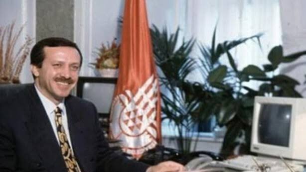 İstanbulun en başarılı belediye başkanı sizce hangisi?