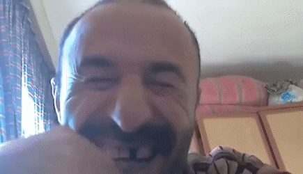 Gülümsemek erkekleri çekici kılar mı?
