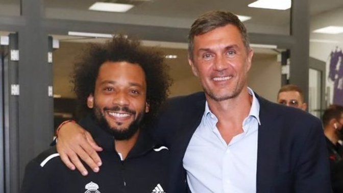 Paolo Maldini'yi gören Marcelo fotoğraf çektirmek istedi! Siz hangi yaşayan efsaneyle fotoğraf çektirmek isterdiniz?