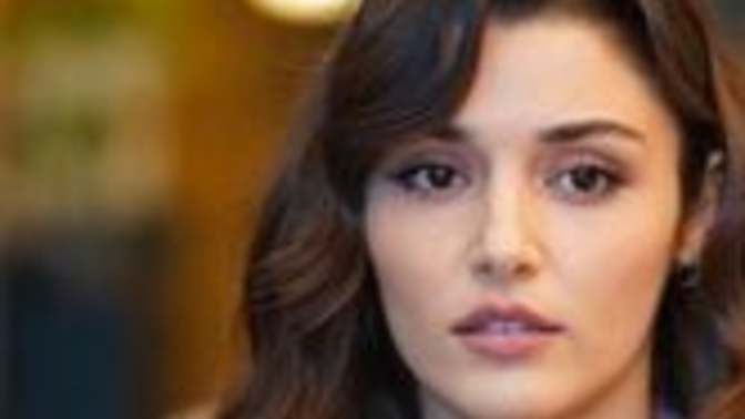 Hande Erçel'in oyunculuğunu beğenen var mı?