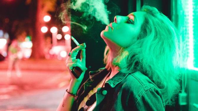 Sigara içen kadın çekiciliği diye bir şey var mı?