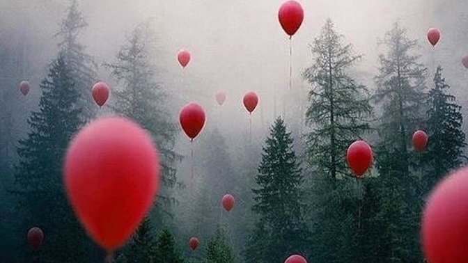 Acıyı hatırlatan elinde kalan ip midir, uçup giden balon mu?
