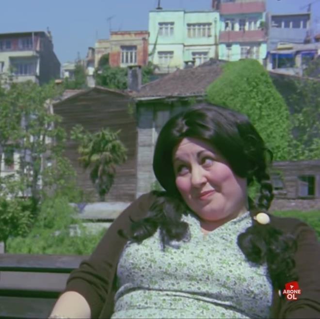 Erkeklerin minyon kadın sevgisi koca bir yalan mı?