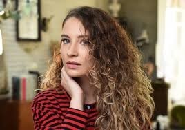 Şarkıcı Irmak Arıcı tartıştığı adamın yüzüne tükürdü! Neler düşünüyorsunuz?