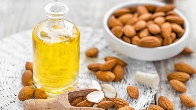 Saçlarım çok kuru ve cansız, evde uygulayabileceğim maske önerebilir misiniz?