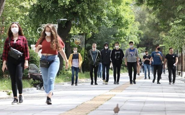 Üniversite aile yanında mı, şehir dışında mı okunmalı?