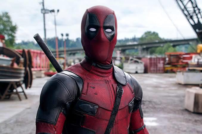 +18 komik ve biraz vahşi film Deadpool 😃
