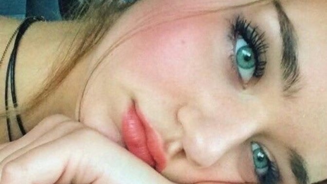 Renkli gözlü kızlar bu hayatı güzellik anlamında vip mi yaşıyor?
