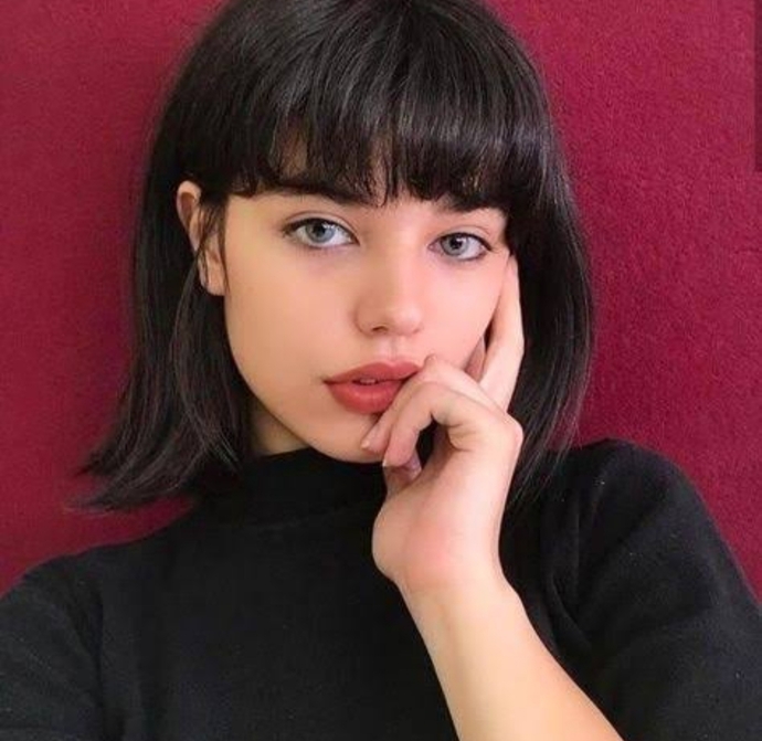 Kâkül kısa sarı saça mı uzun sarı saça mı daha çok yakışır?