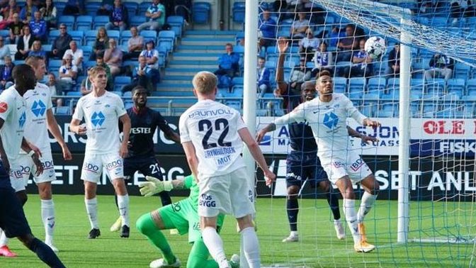 Avrupa liginde 1-1 biten maçta Trabzonspor Molde'yi penaltılarla 4-3 yenerek bir üst tura yükseldi! Maçı nasıl buldunuz?