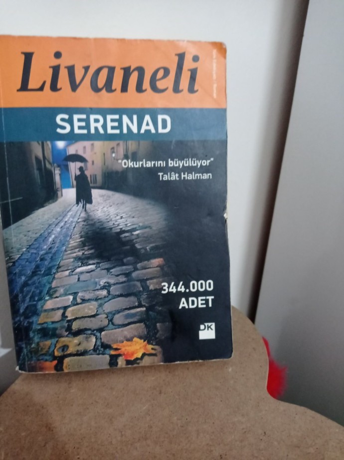 Zülfü Livaneli serenad okuyan  var mı?