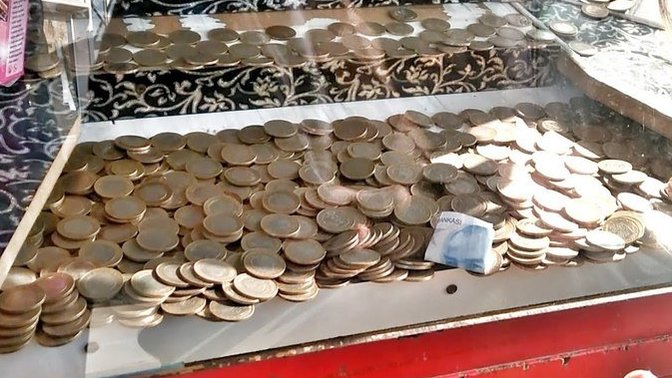 Lunaparklardaki 1 TL atma oyunundan para kazanabilen oldu mu?