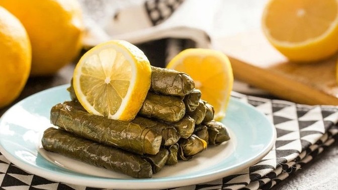 Yaprak sarma limonlu mu limonsuz mu olmalı?