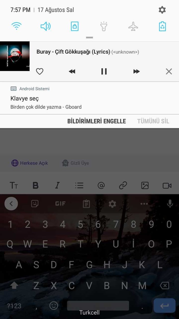 Çift gökkuşağı çıkar, sen yağmurda gülünce🌈dediğiniz biri var mı, kim?