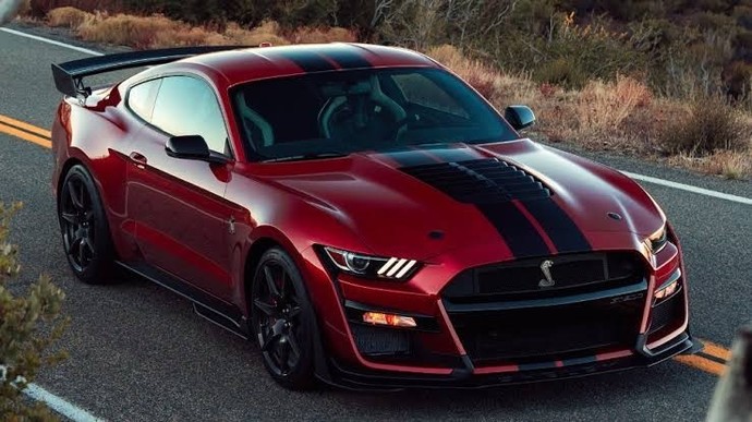 Gerçek bir Ford ve Mustang/Shelby hayranıyım. Sizin hayran olduğunuz arabalar neler?