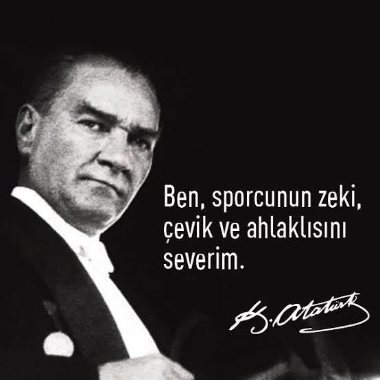 Ebrar Karakurt'un LGBT+ bireyi olması, ''hadi hayatım hakkında kafanıza göre yorum yapın'' demek midir?