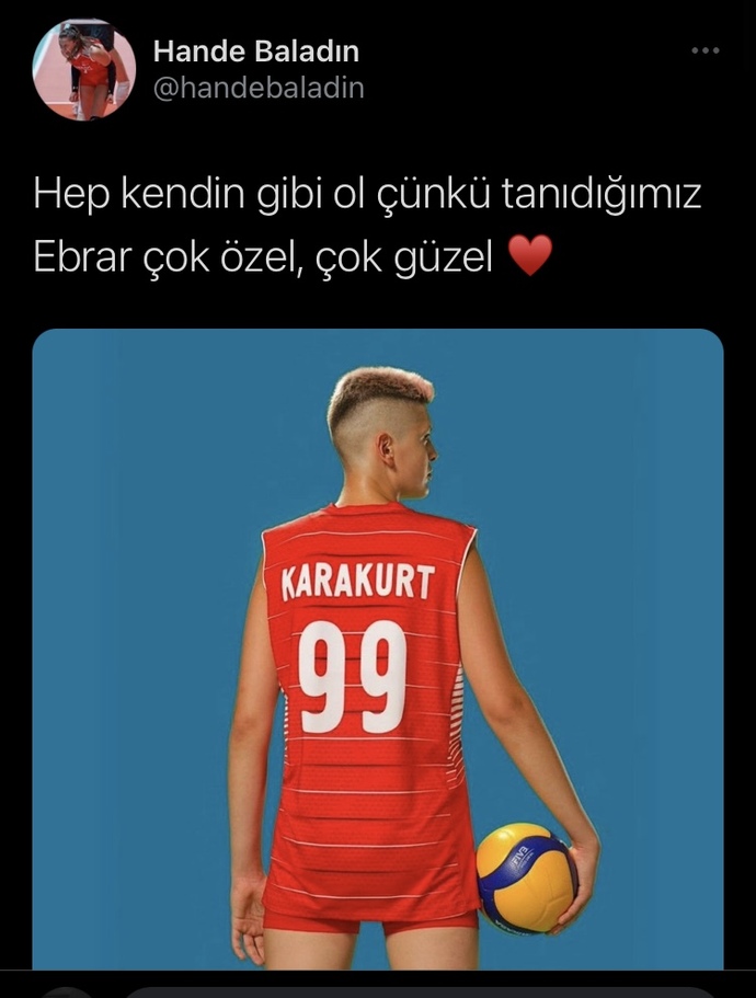 Ebrar Karakurta sosyal medyadan destekler gelmeye devam ediyor! Siz ne düşünüyorsunuz?