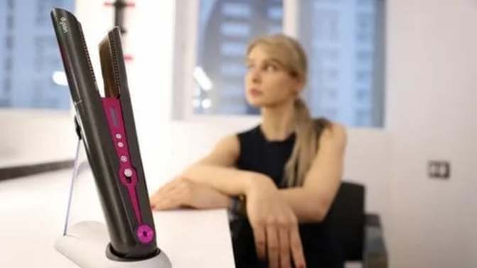 Düzleştirici alacağım ama henüz karar veremedim. Sizce Dyson'ın saç düzleştiricisi mi daha iyi Philips'in mi?