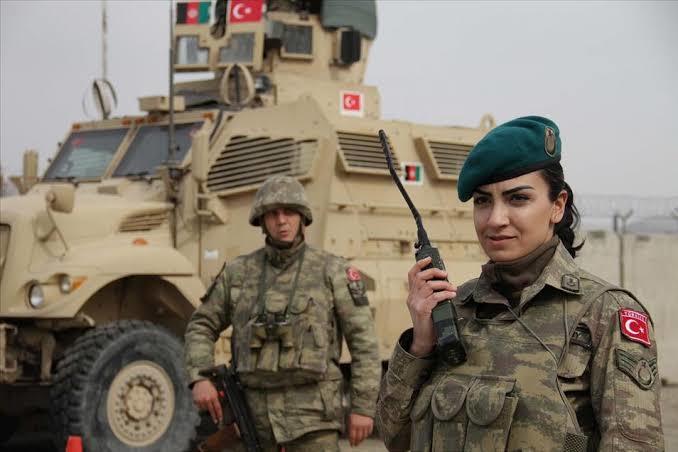 Afganistan havaalanındaki görevli Türk askerleri operasyona dahil oldular. 🇹🇷