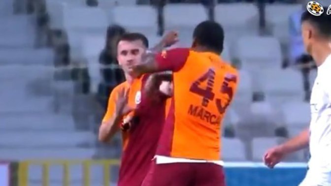 Bugünkü Galatasaray maçında Marcao , takım arkadaşı Kereme kafa ve yumruk attı. Ne düşünüyorsunuz?
