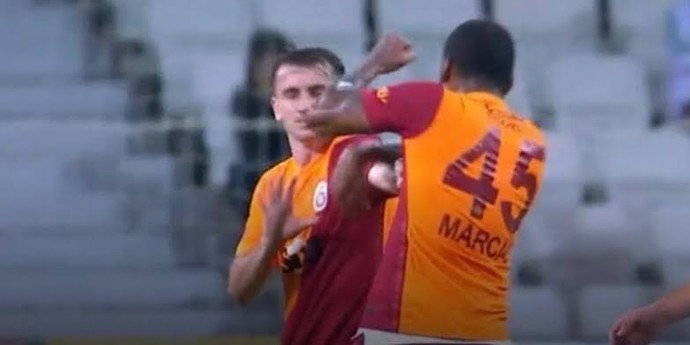 Giresunspor - Galatasaray maçına damga vuran olay! Önce kafa attı sonra yumruk! Ne düşünüyorsunuz?