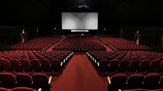 Sizce normal sinemada film izlemek mi yoksa gold class (yataklı) sinemada film izlemek mi daha keyifli?