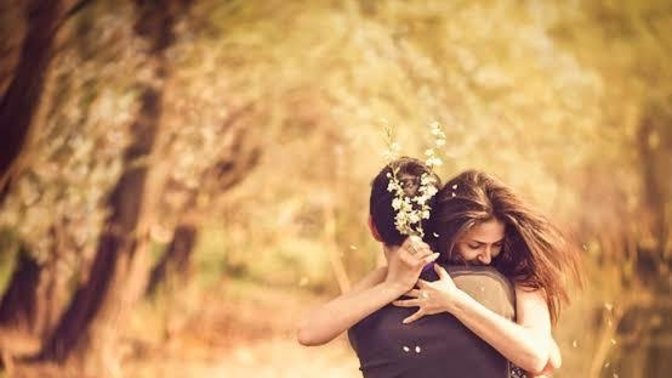 Şu an birisine sarılmak isteseniz bu kim olurdu?