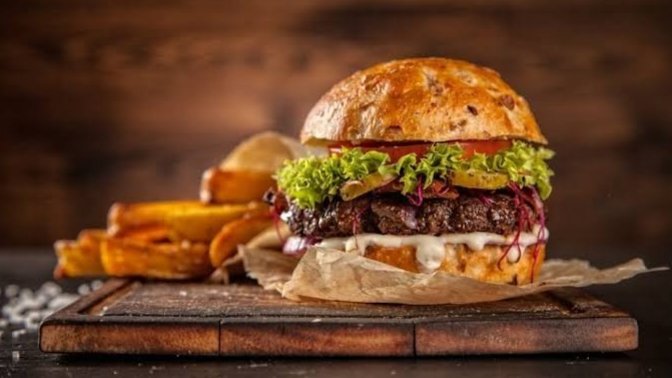 Hamburgeri etli mi tavuklu mu seversiniz?