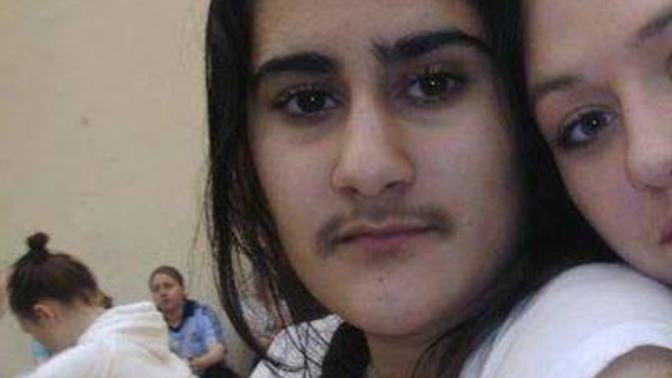 Bıyıkları mı almak zorunda mıyım sizce?