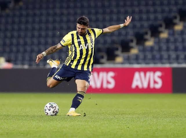 Watfordla anlaşan Ozan Tufan, bu akşam maçta taraftarlarla vedalaşacak. Ne düşünüyorsuz?