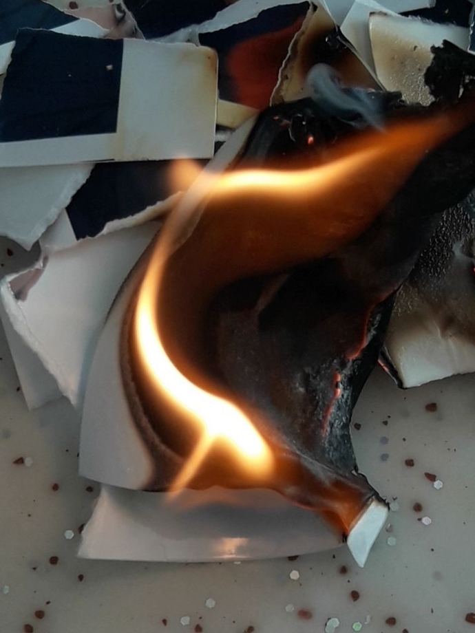 ben şu an yakıyorum