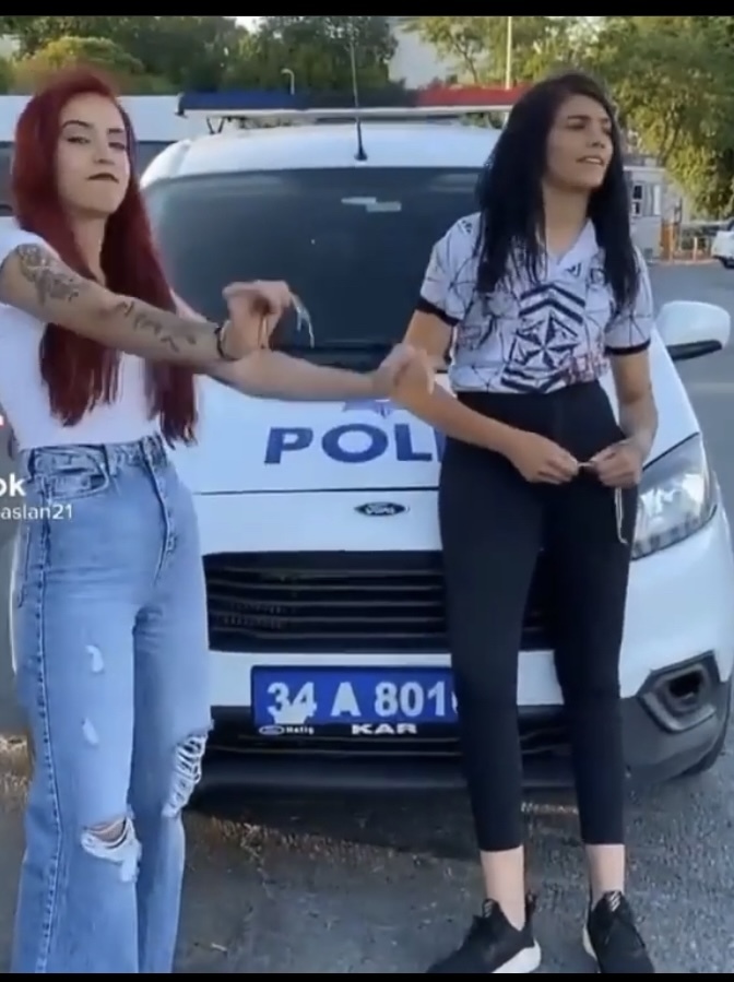 Bad girl kızlar çok çekici değil mi?