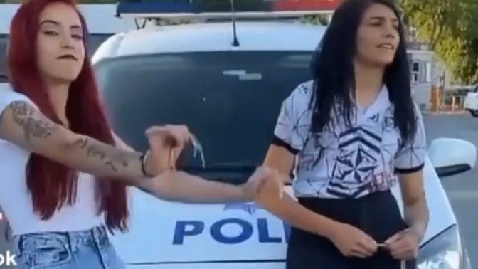 Bad girl kızlar çok çekici değil mi?