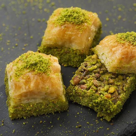 Fıstıklı baklava mı cevizli baklava mı ?