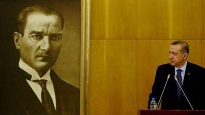 Hürriyet Yazarı Selvi: 'Ellerinden Gelse Erdoğansız Bir Türkiye Hayal Ediyorlar.' Siz nasıl bir Türkiye hayal ediyorsunuz?