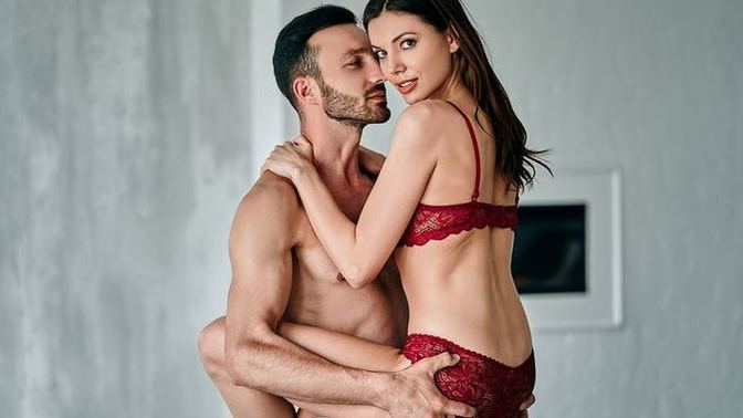 Evinizde misafir varken yatak odasında eşinizle küçükte olsa seks yapar mıydınız?