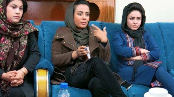 Dinci terör örgütü taliban Afganistanda tüm kadınları eve hapsetti! Türkiyede bunları destekleyenler oraya gider mi sizce?
