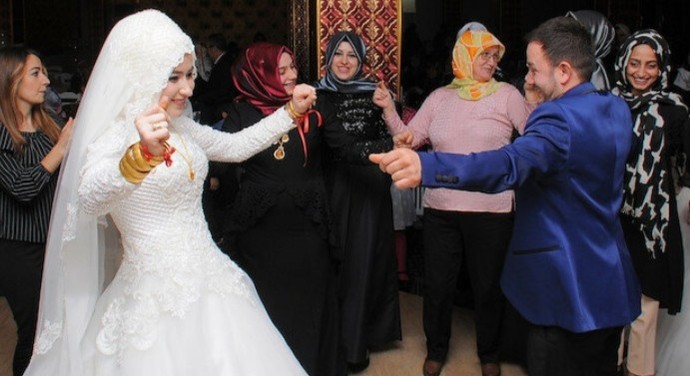 Evlenmek için düğün şart mı? Çiftler için sadece nikah yeterli olmaz mıydı?