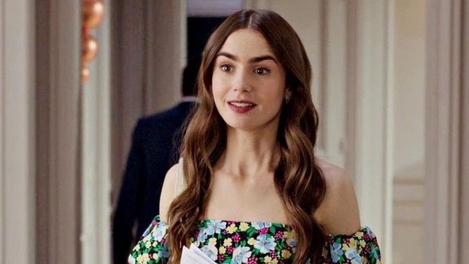 Sizce Çıplaklık estetik midir? Yoksa insanı güzel, estetik kılan kıyafeti midir?