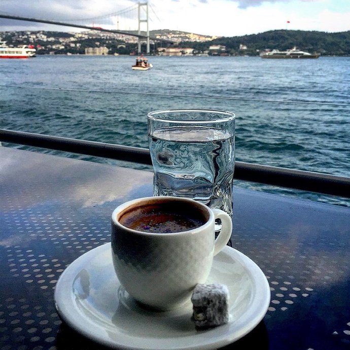 Boğaza karşı kahve mi, çay mı iyi gider?