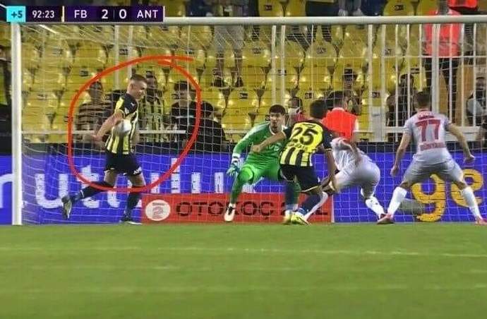 Fenerbahçe 2 - Antalyaspor 0... Maçı nasıl buldunuz?