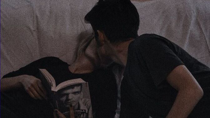 Sevgilinle kitap okumaktan zevk alır mısın?