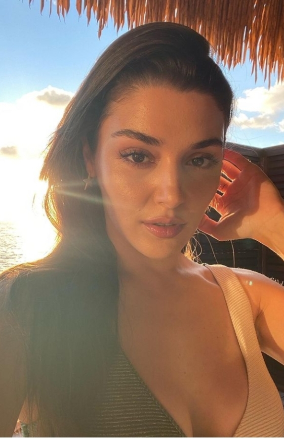 Hande Erçel mi daha güzel Merve Boluğur mu?