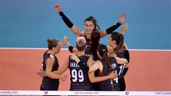 A Milli Voleybol takımımız 5. maçında 3-0 kazanarak grubu lider tamamladı! Bu yolun sonu şampiyonluk olacak. Gururlandınız mı?